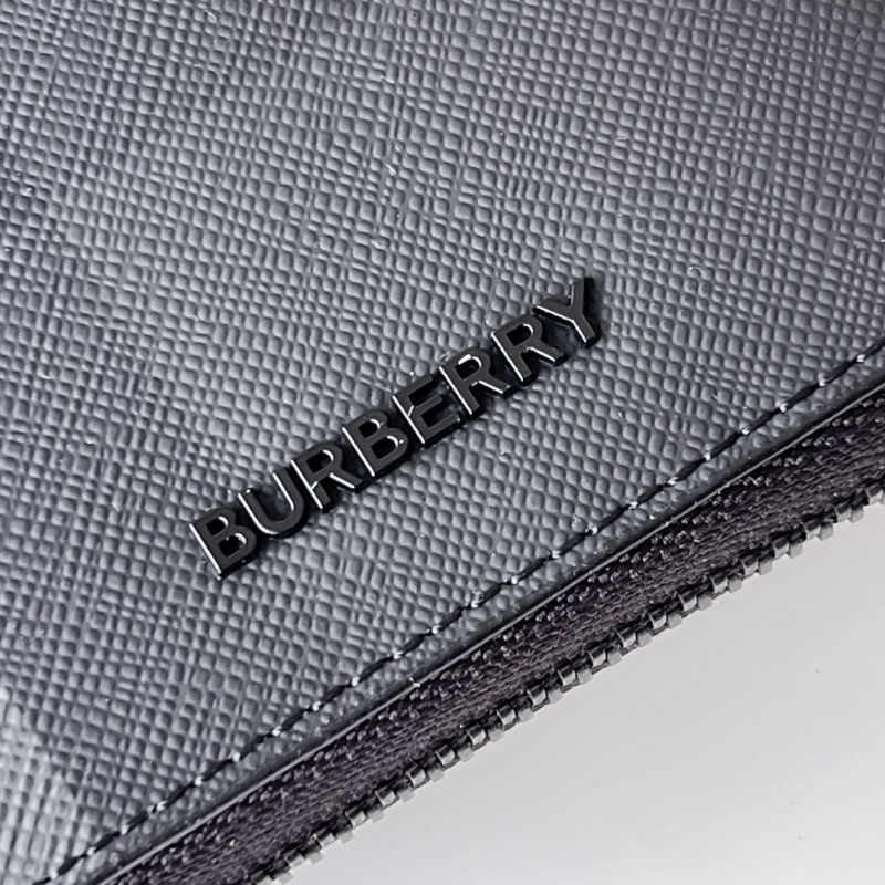 Bv*b*rry wallets